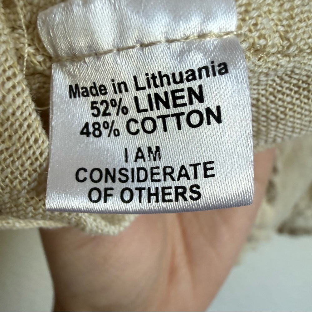 Flax Linen Sleeveless V-Neck Top in Natural - Picture 4 of 4